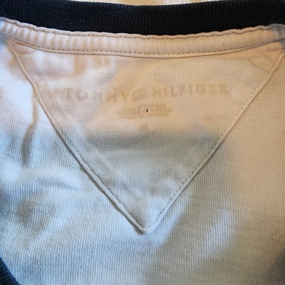 Tommy Hilfiger White Flag Logo T-Shirt Medium - Picture 2 of 2